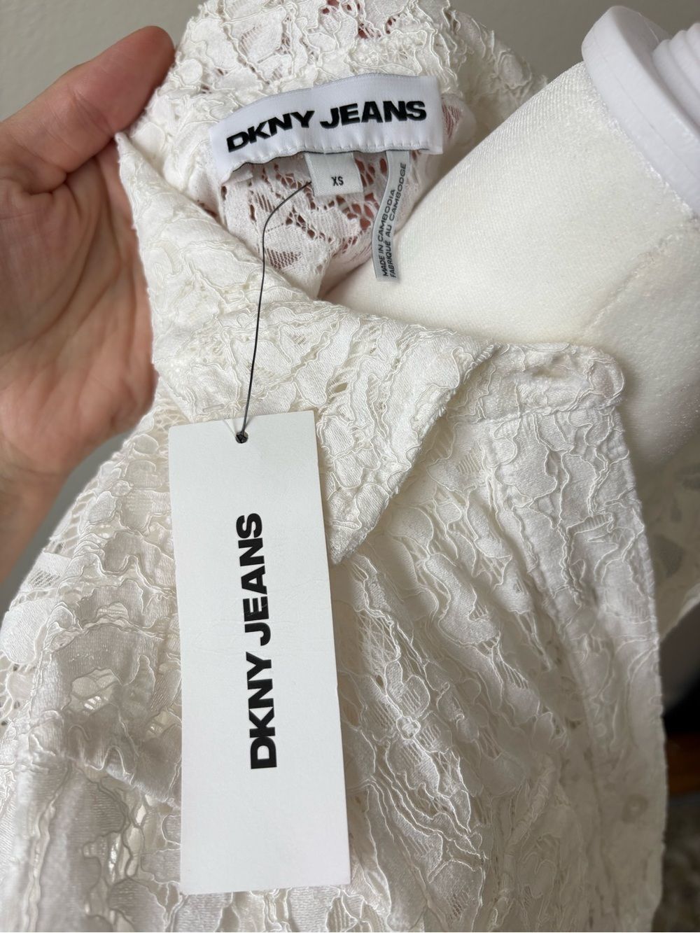 DKNY White Lace Button-Down Shirt Size XS NWT - Picture 6 of 8